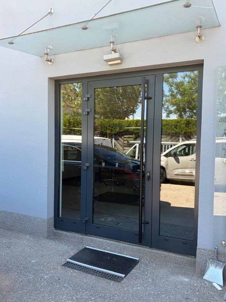 Eingangstüren: ATMI Fenster und Türen